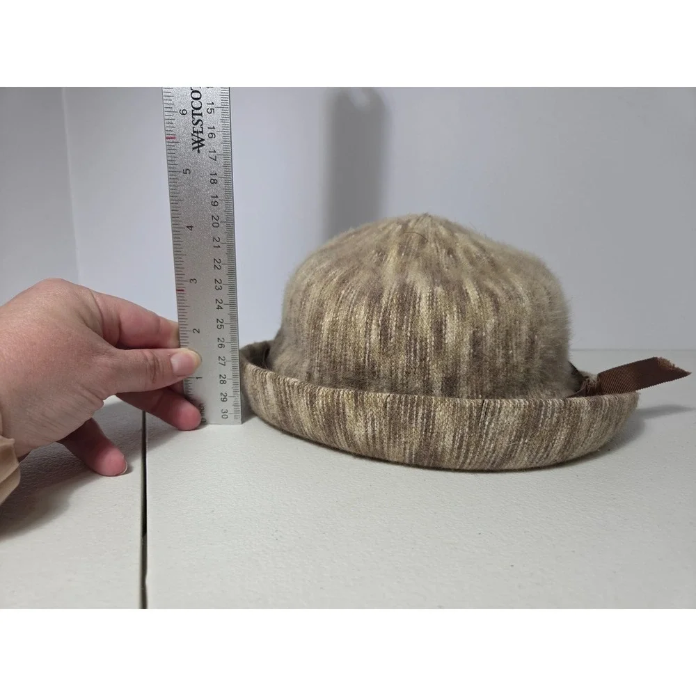 Kangol Design Made in England Fuzzy Brown Tan Buckle Accent Bucket Hat Womens